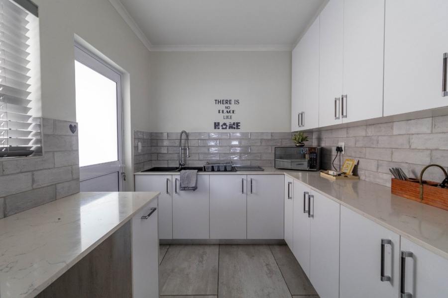 3 Bedroom Property for Sale in Kleinkoornhuis Western Cape